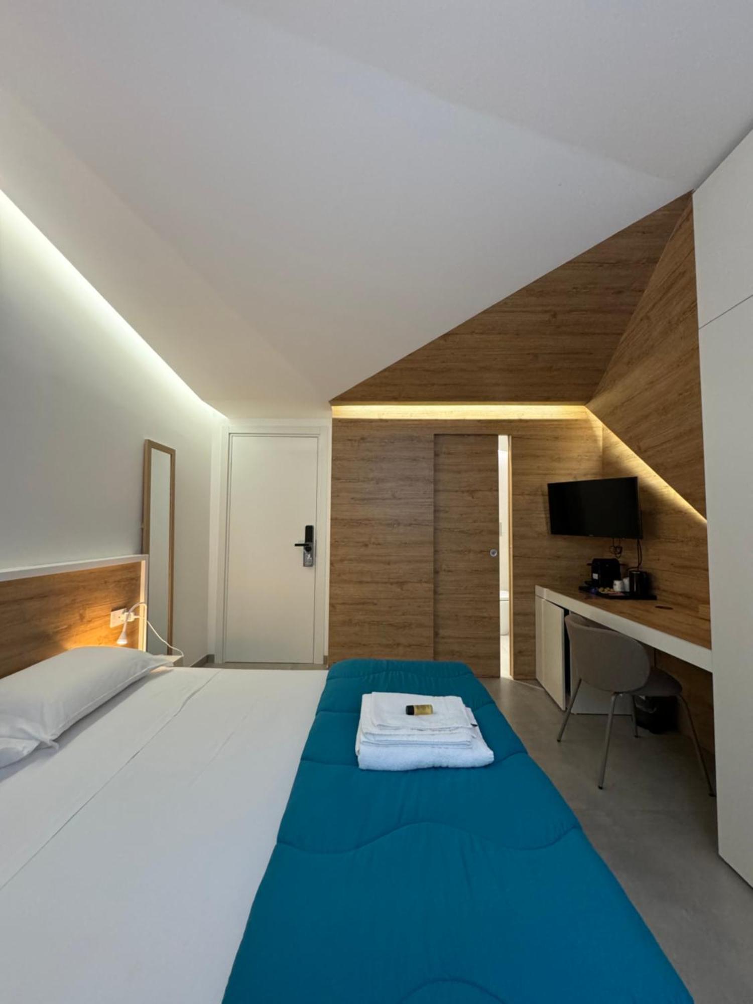 Space Tower Rooms Naples Exterior photo