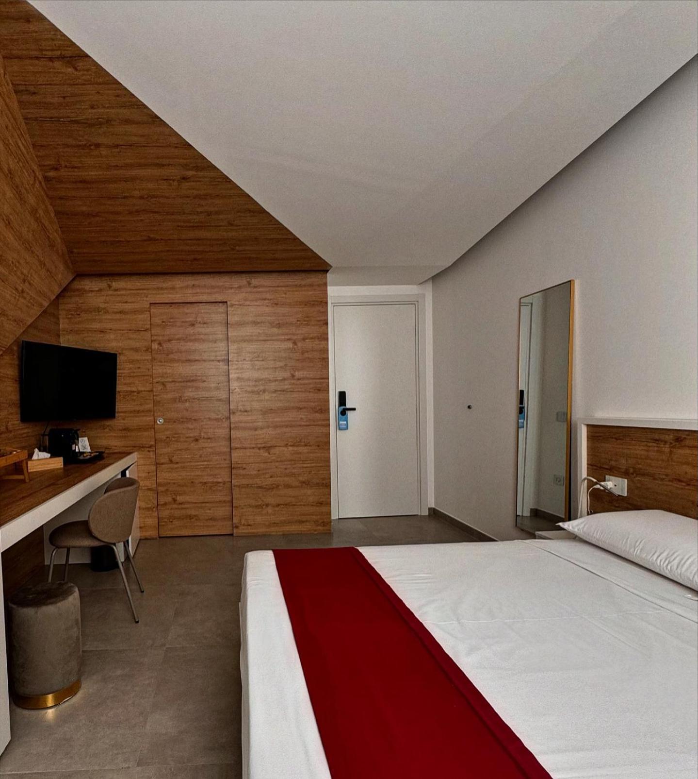 Space Tower Rooms Naples Exterior photo
