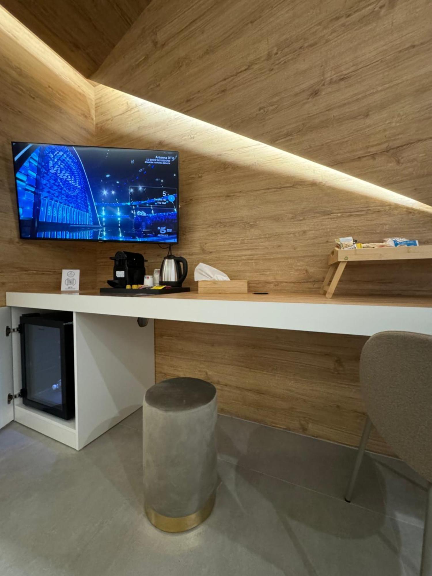 Space Tower Rooms Naples Exterior photo