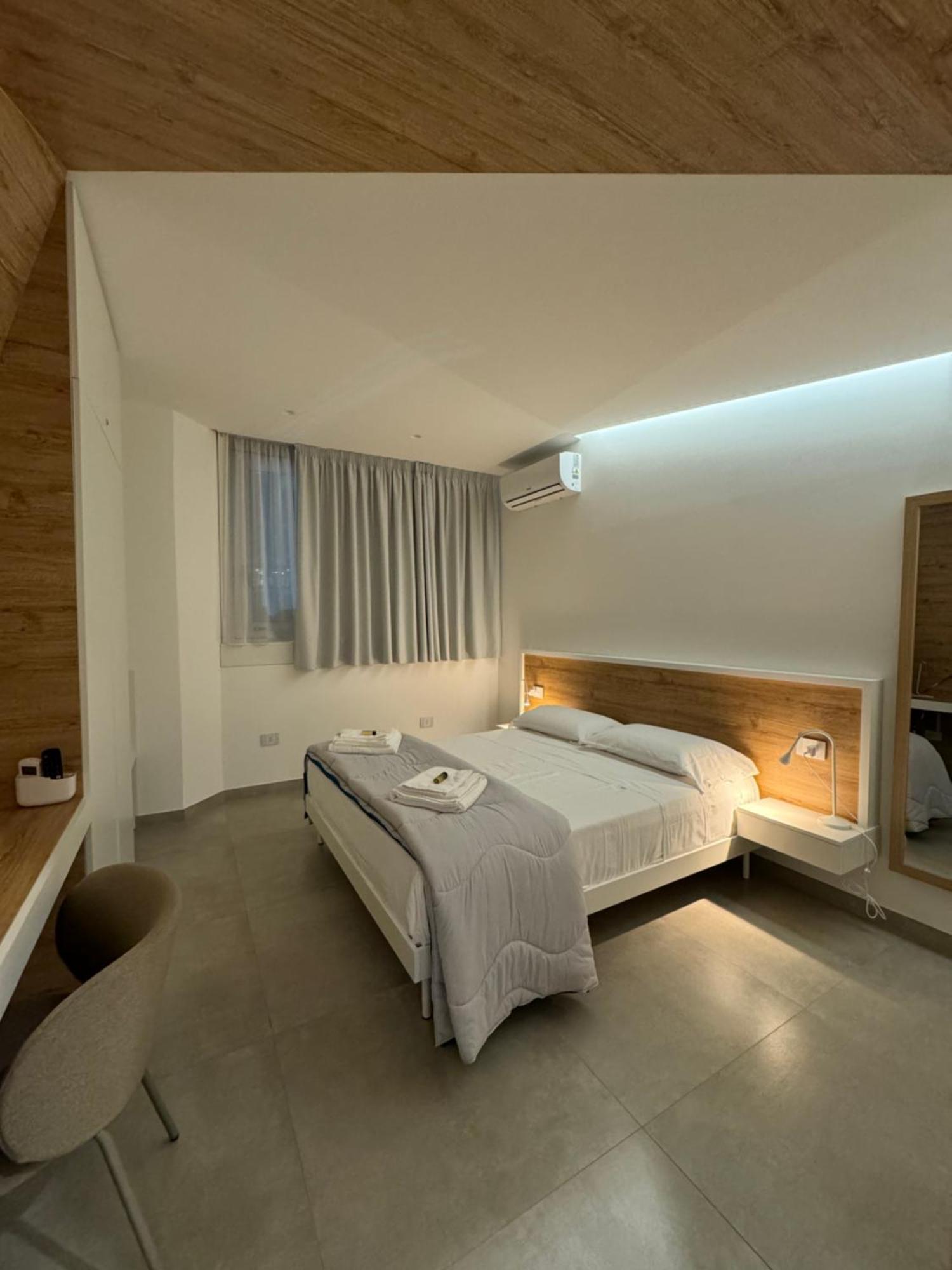 Space Tower Rooms Naples Exterior photo