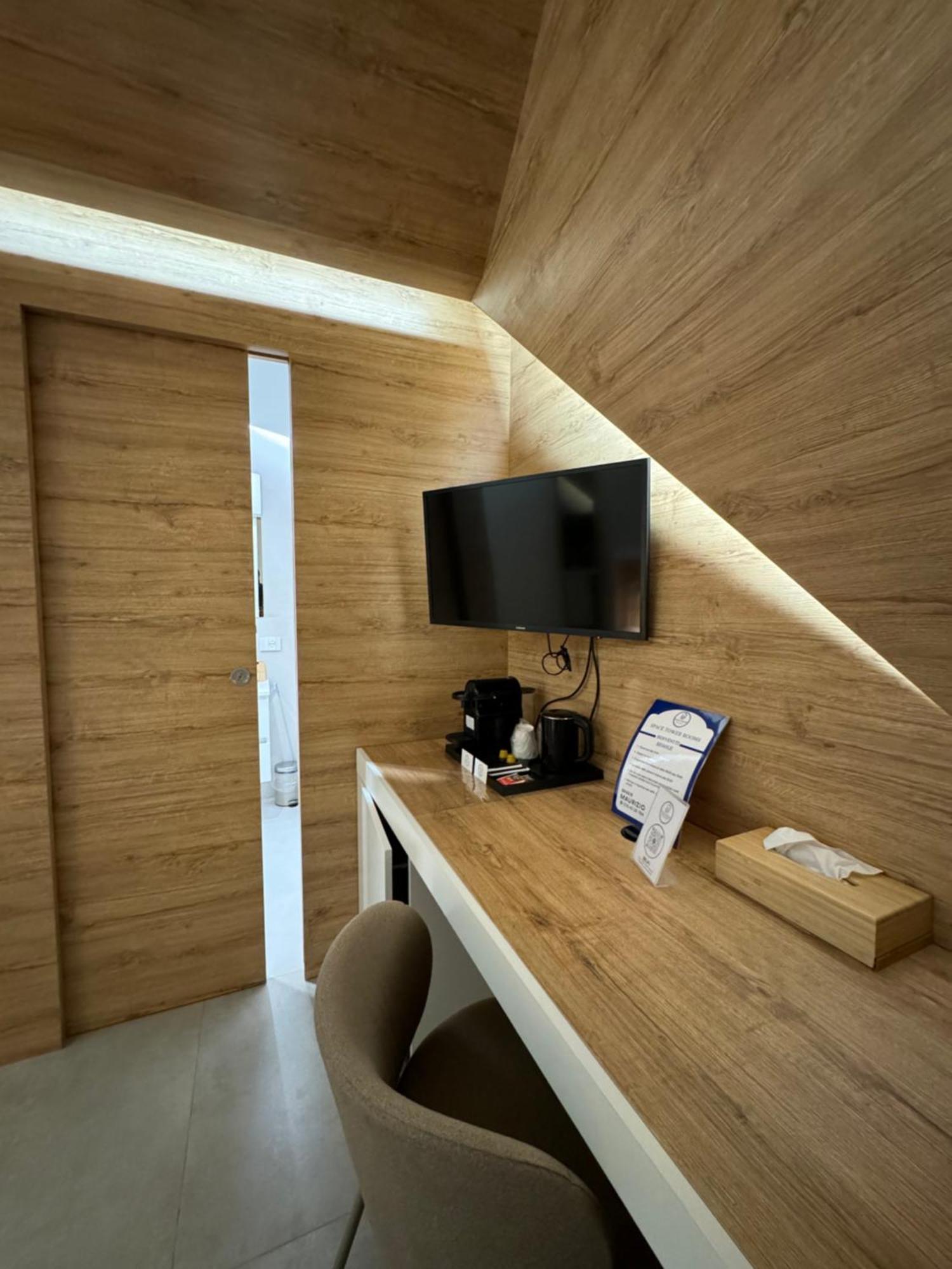 Space Tower Rooms Naples Exterior photo